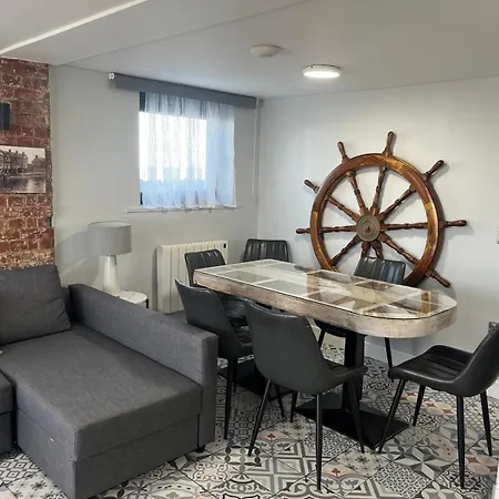 The Captains Wheel Skerries