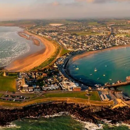 The Captains Wheel Daire *